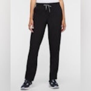 Jaanuu Women's 7-Pocket Scrub Pant in Black Womens Medium Cargo